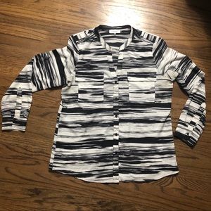 🛍Calvin Klein white and black blouse size L